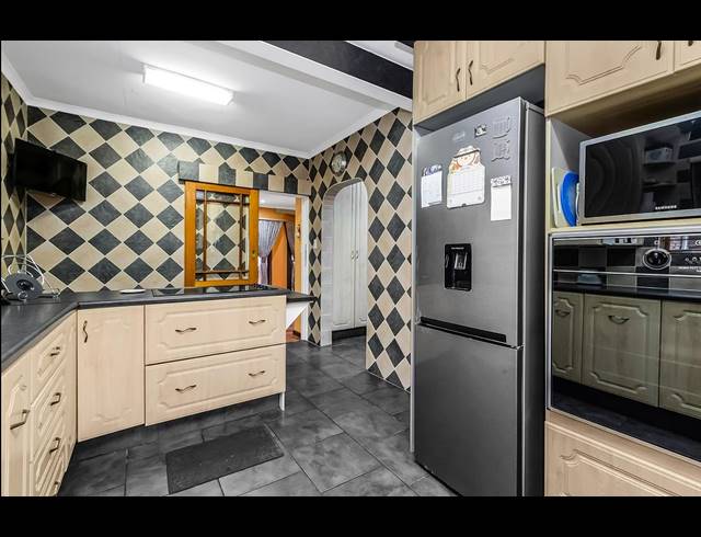 4 BEDROOM HOUSE FOR SALE IN ALLEN'S NEK